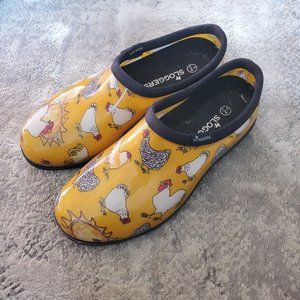 SLOGGERS Size 9 Garden Clogs Slip-On Yellow Chicken Ladies Yardwork Rainwear